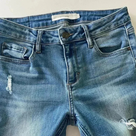 Hidden Jeans Two Color Distressed Raw Hem - Picture 3 of 9